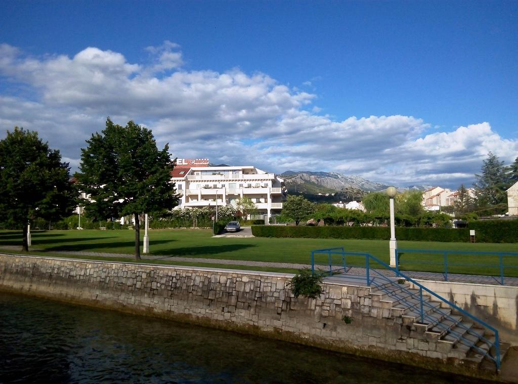 Apartments Jasminka Solin Bagian luar foto